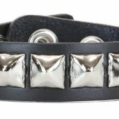 Funk Plus 1 Row 1/2" Pyramid 3 Snap Bracelet