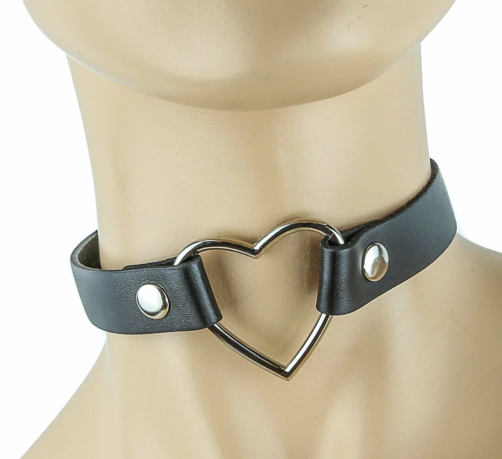 Funk Plus Large Heart Choker 3 Funk Plus Large Heart Choker