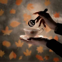 Lively Ghosts Gift Ideas Haunted Hallows Tea Spoon - Black